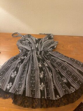 Women’s Torrid Y2K Sz2XL Babydoll Top With Lace Accent
